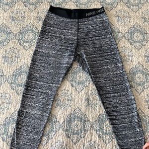 Nike pro dry fit leggings